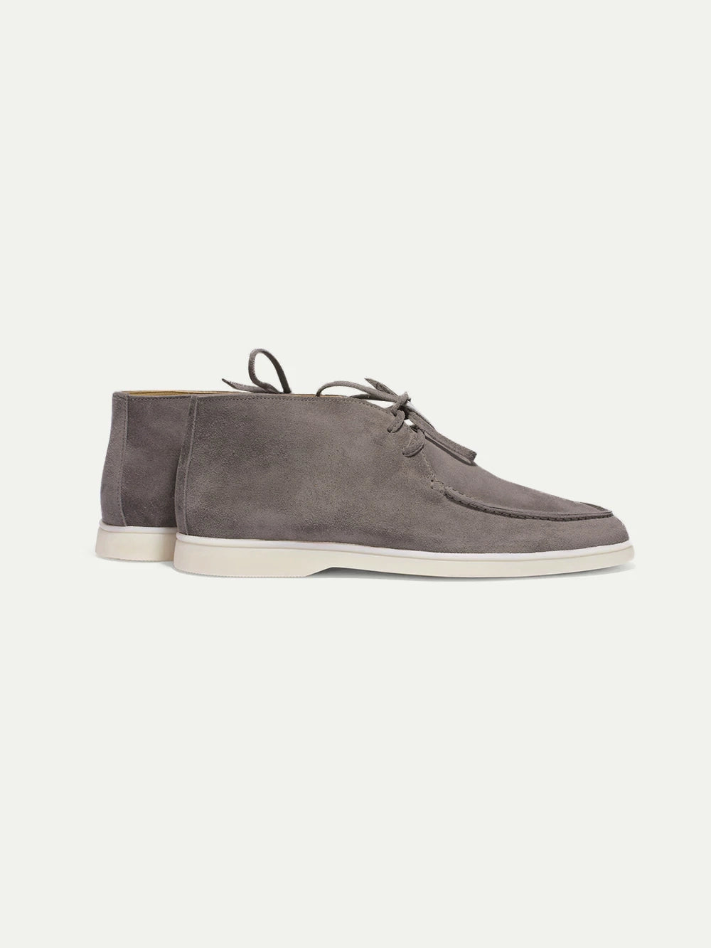 Harmaat loaferit snörenillä