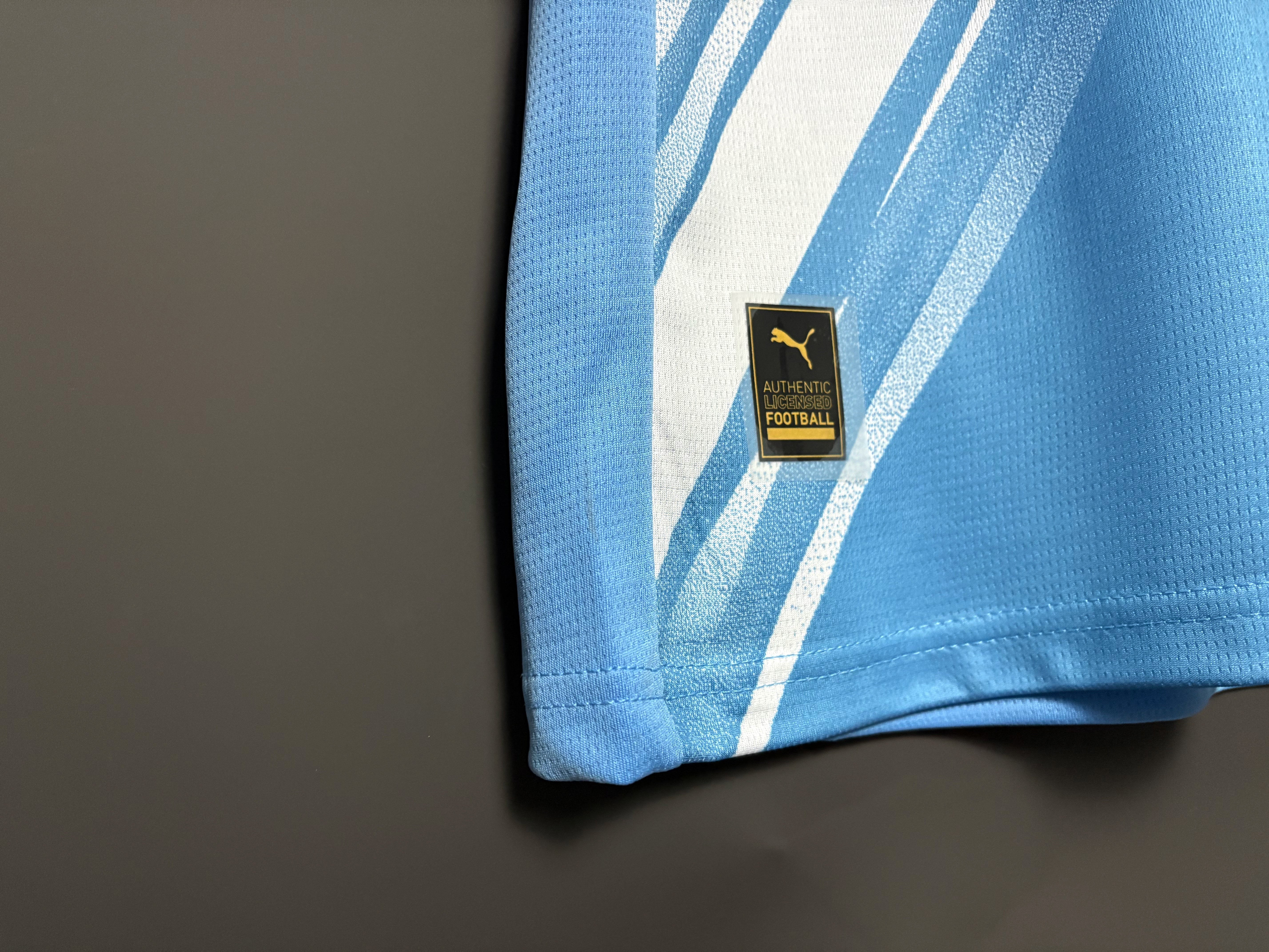 Manchester Cityn hemmatröja