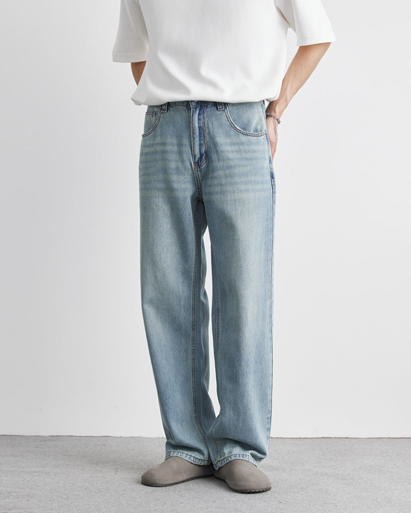 Avslappnad fit väktade Denimjeans