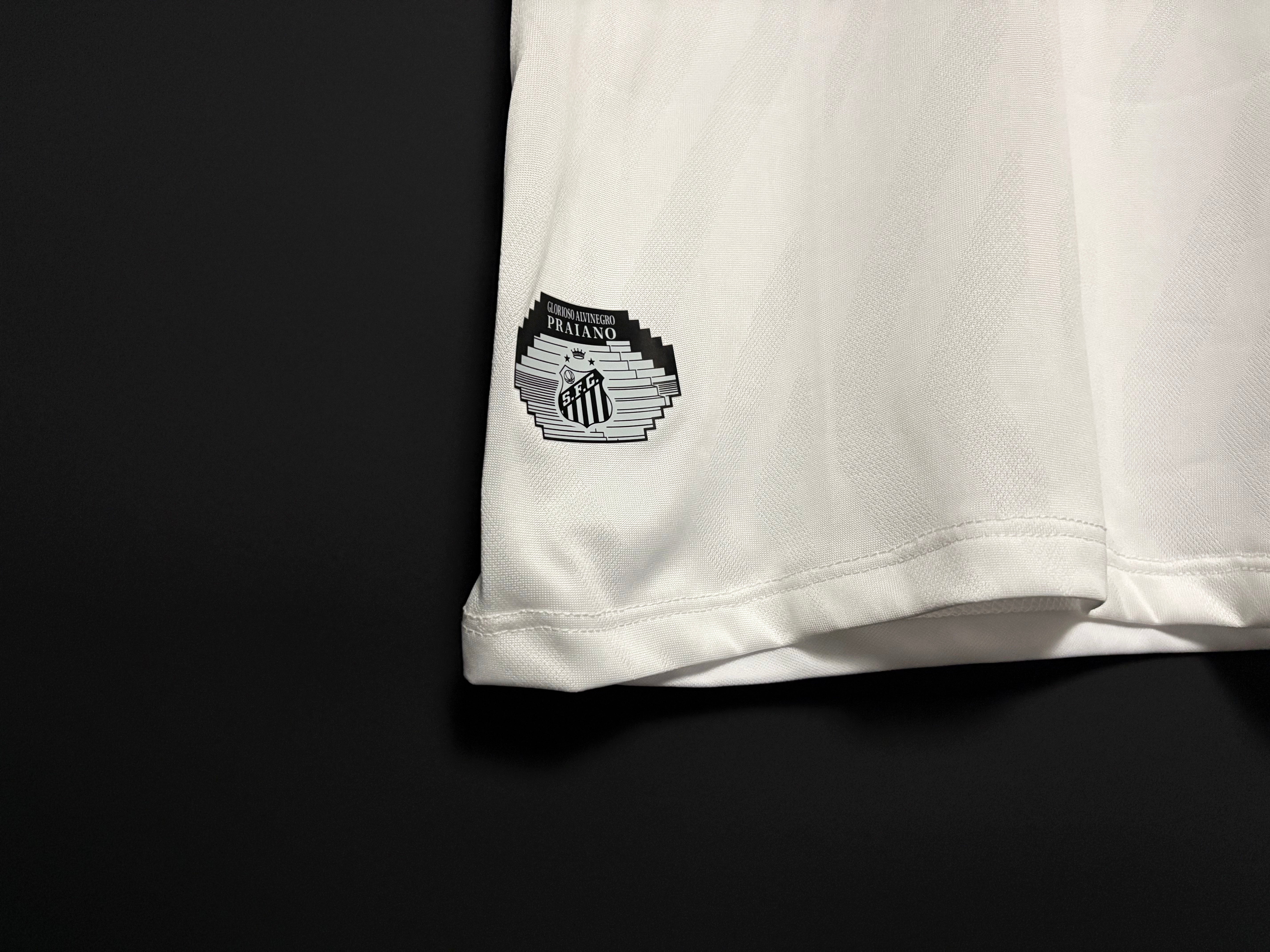 Heimtrikot des FC Santos