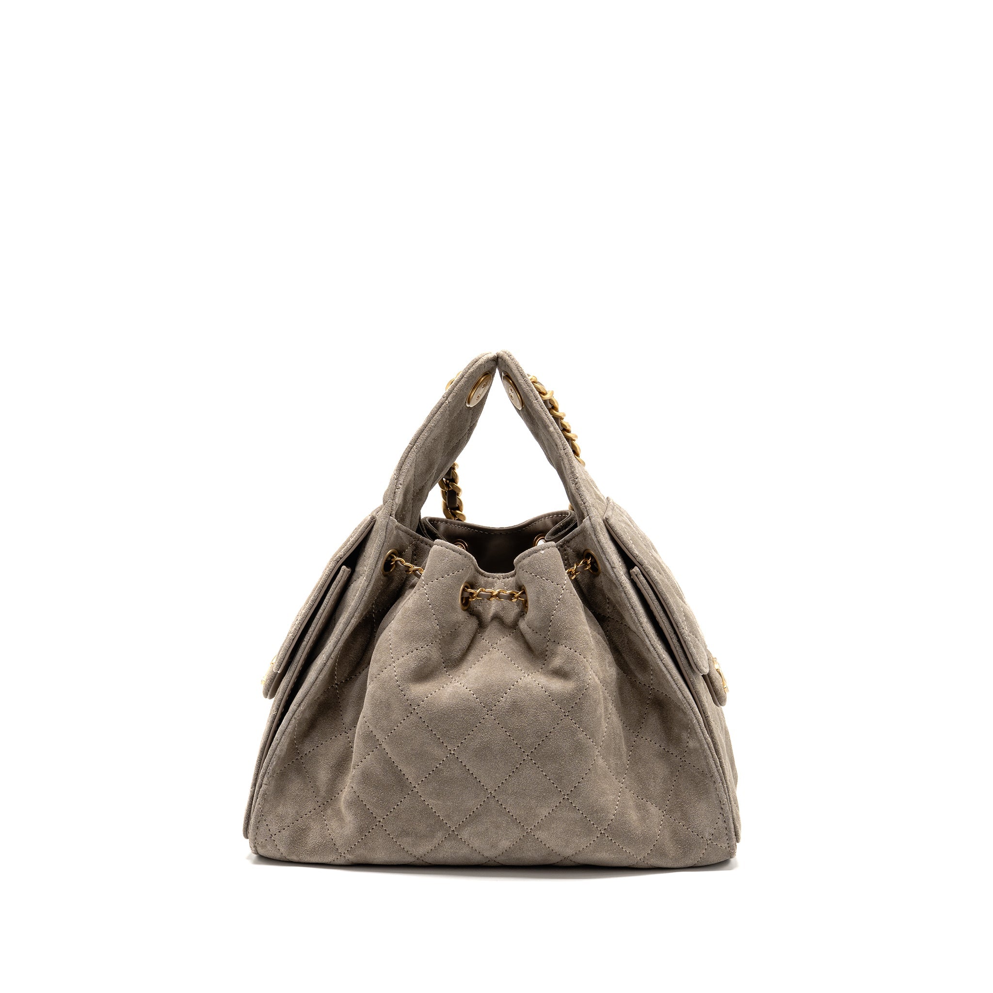CHANEL Small 25 Bag aus grauem Wildleder mit goldfarbenen Beschlägen (Microchip)