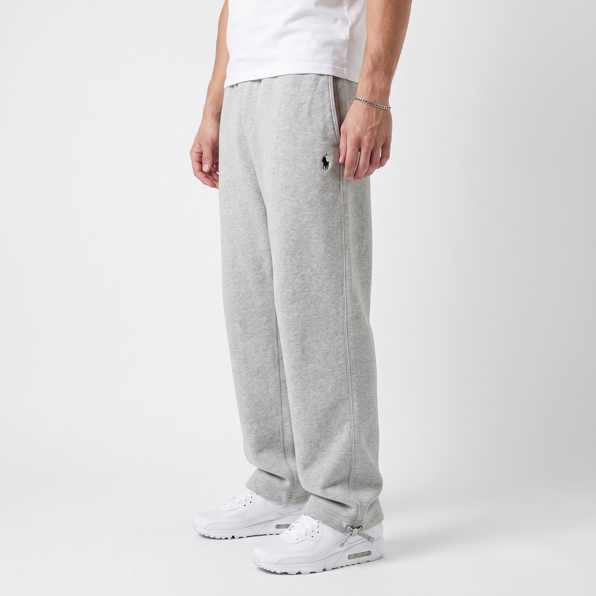 Klassische Fleece-Sweatpants mit offenem Beinabschluss