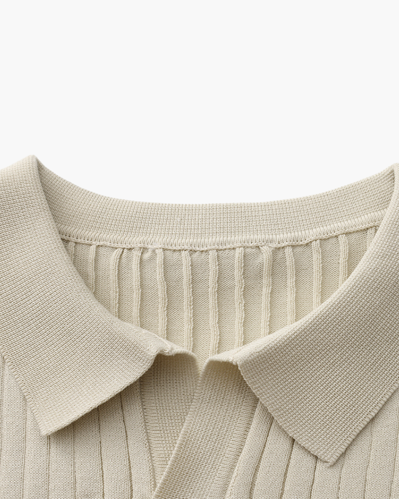 Hochwertiges geriptes Poloshirt