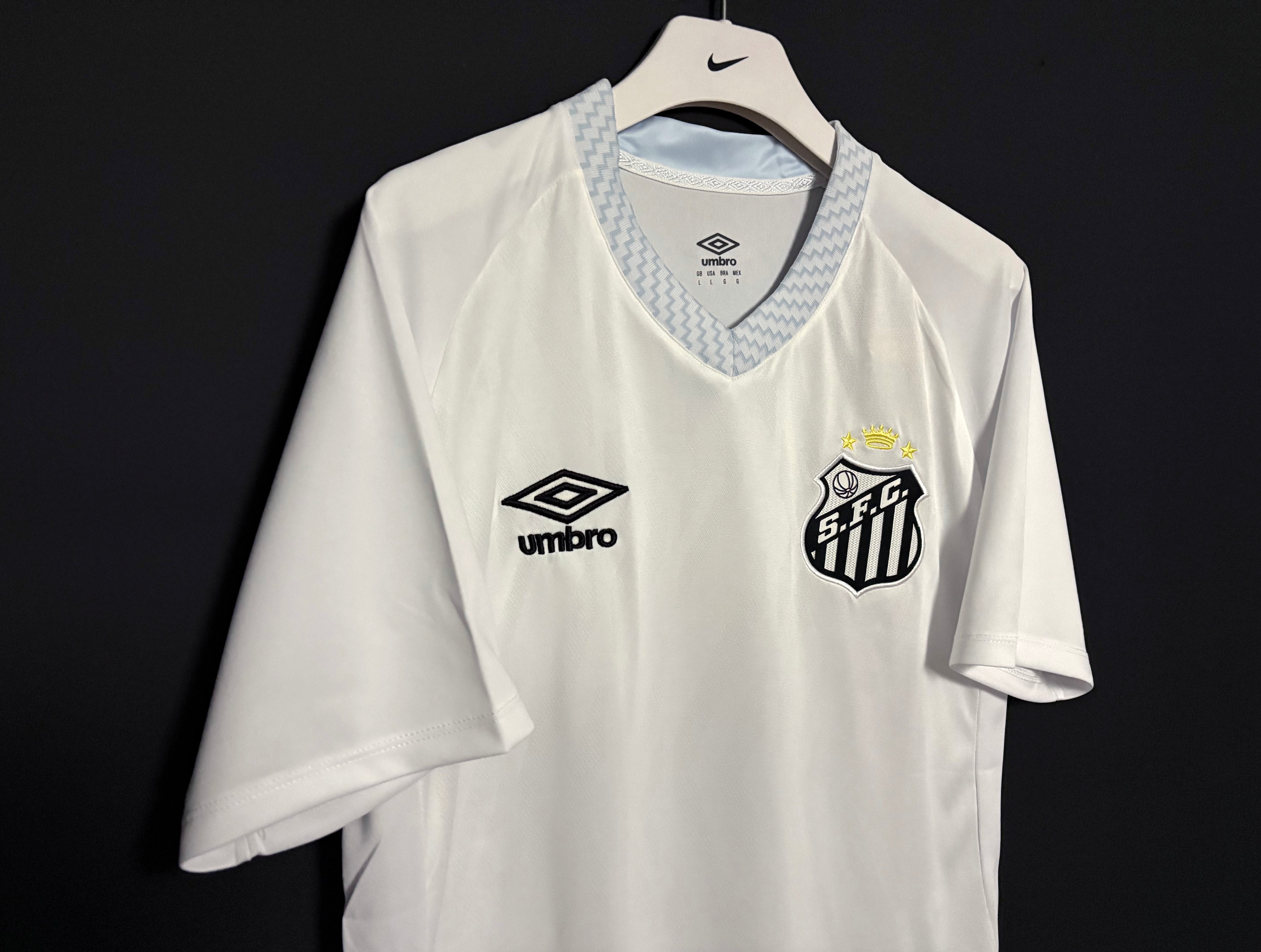 Heimtrikot des FC Santos