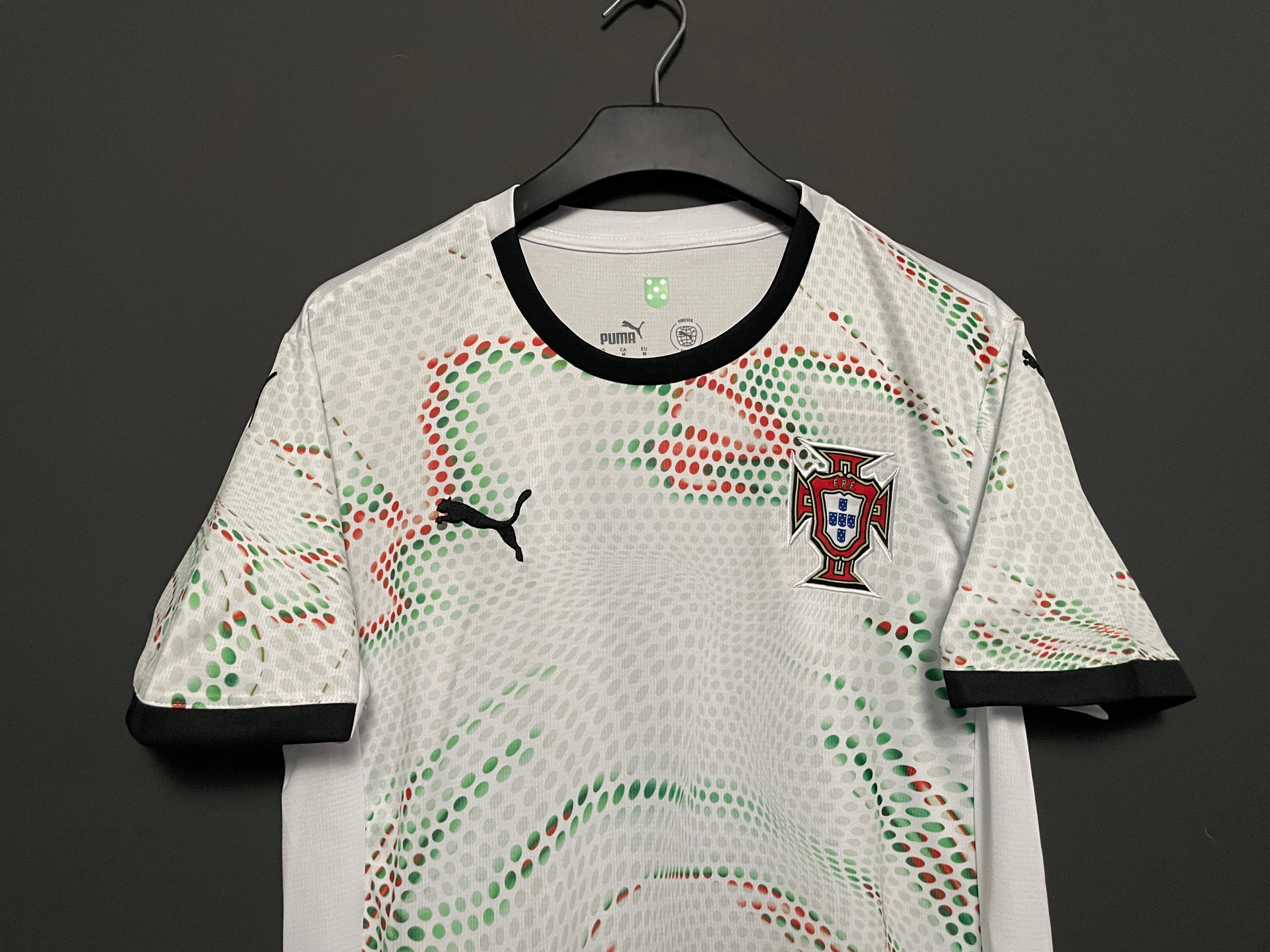 Portugal Auswärtstrikot