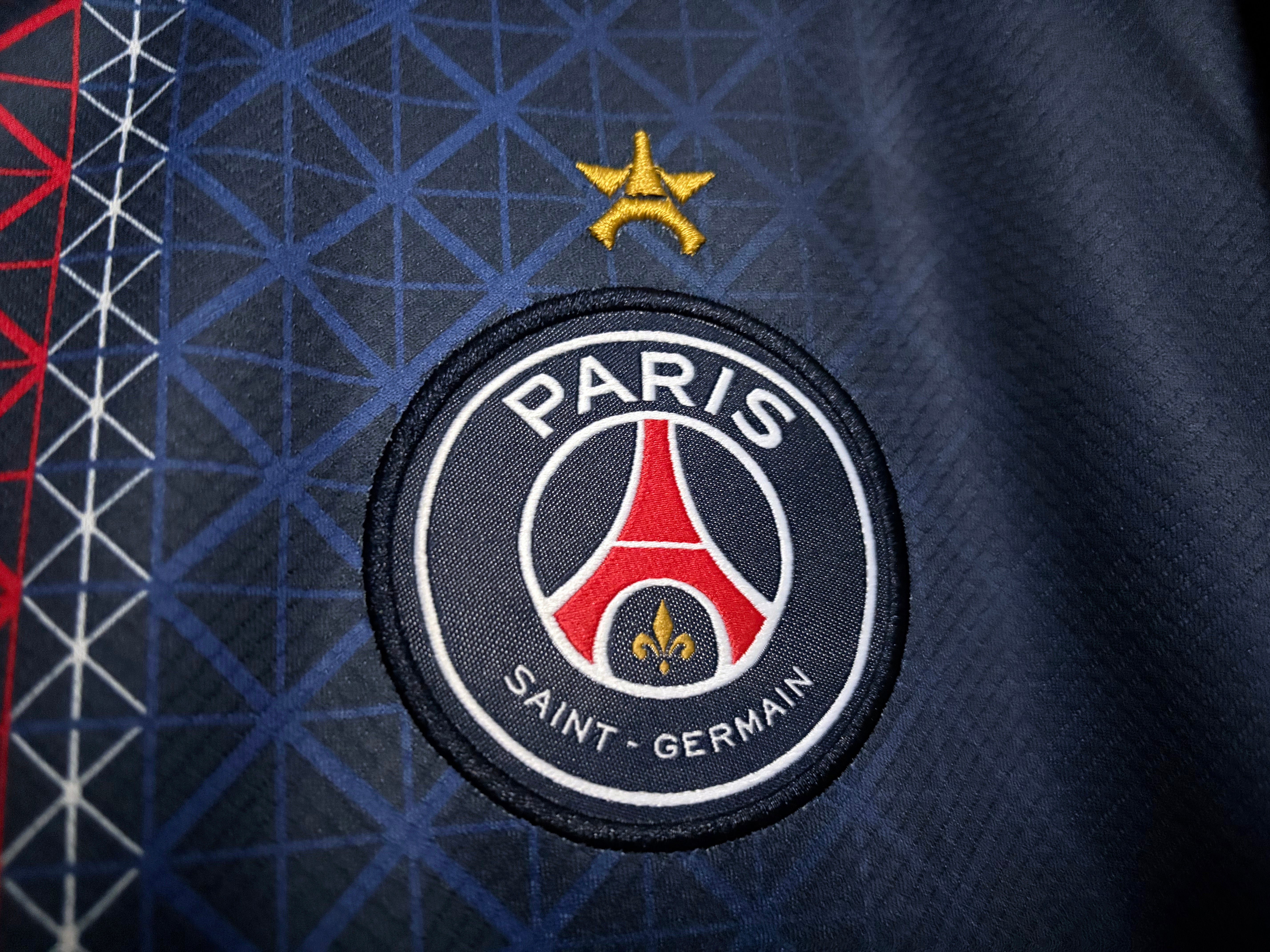 Heimtrikot von Paris Saint-Germain