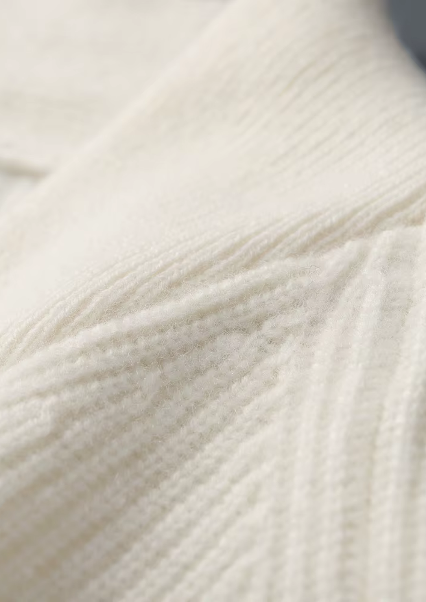 Kaschmirischer V-Ausschnitt-Pullover