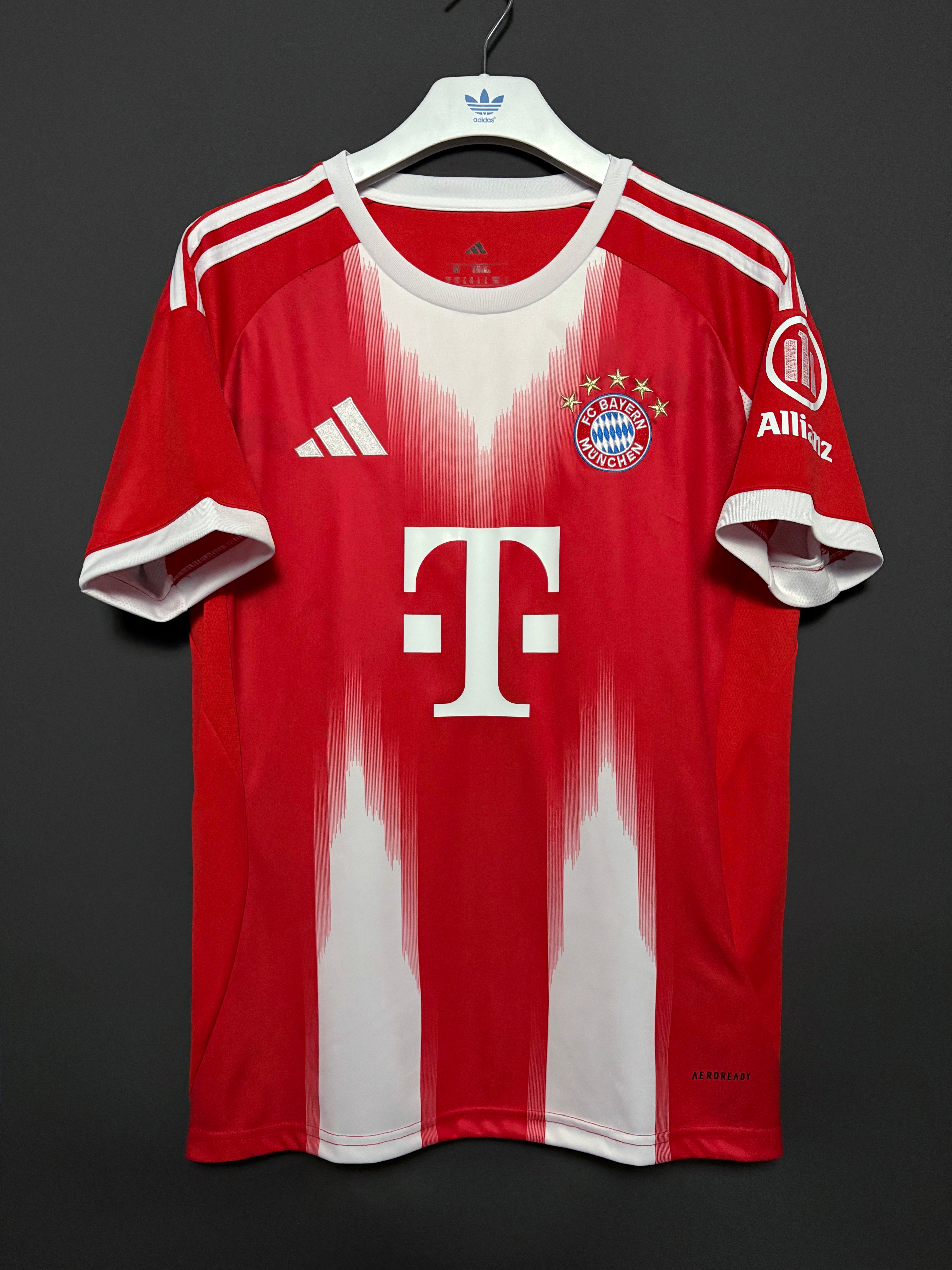 Bayern Münchenin hemmatröja