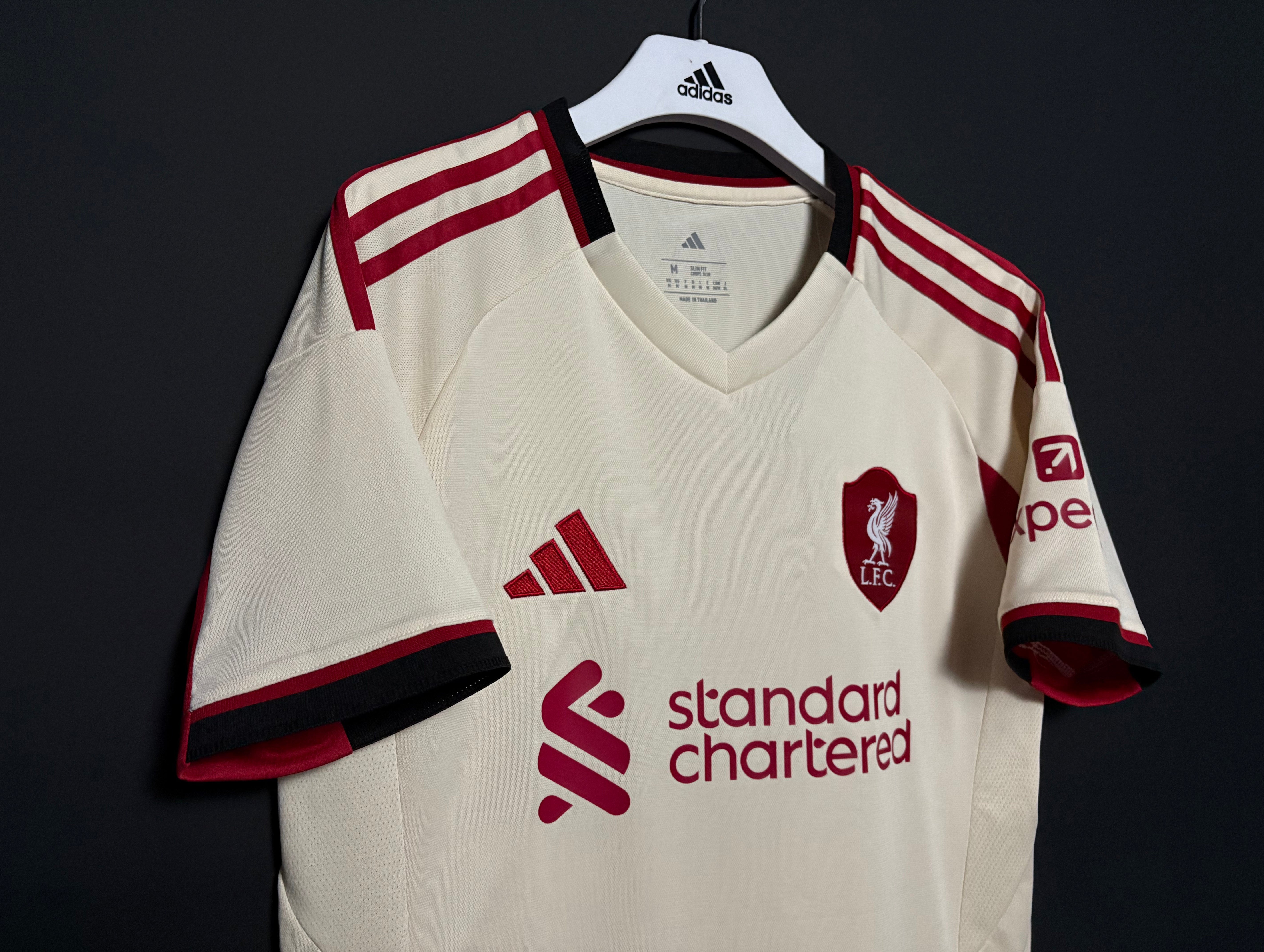 Liverpoolin bortatröja