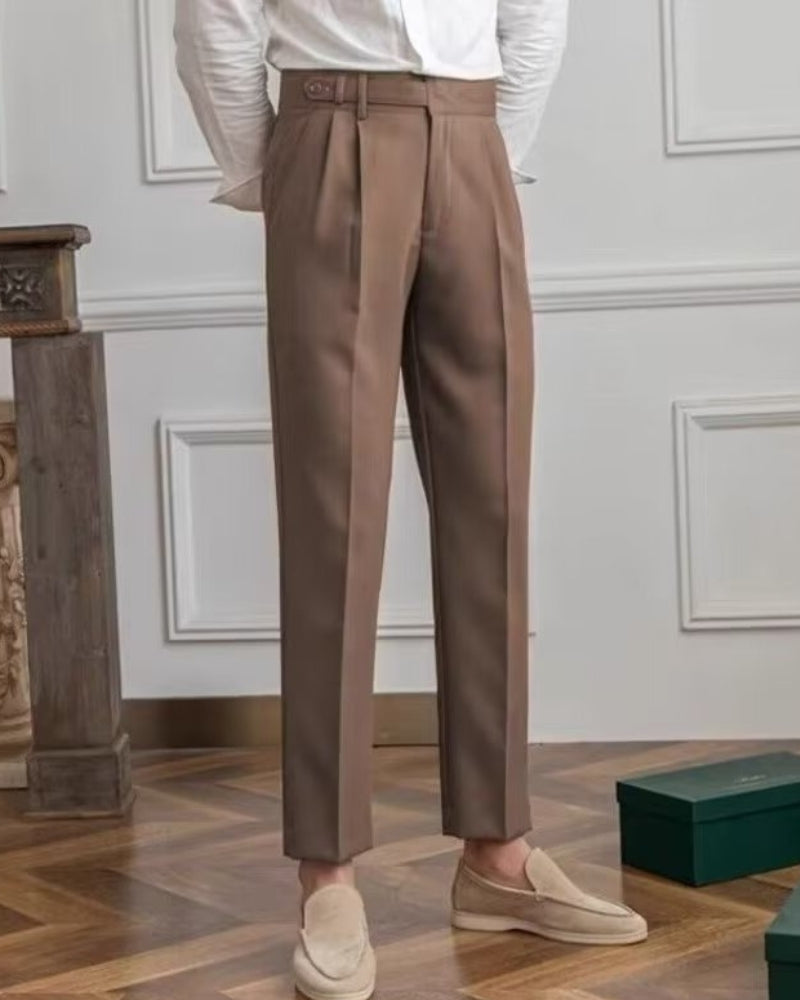 Pariser hochtaillierte Hosen