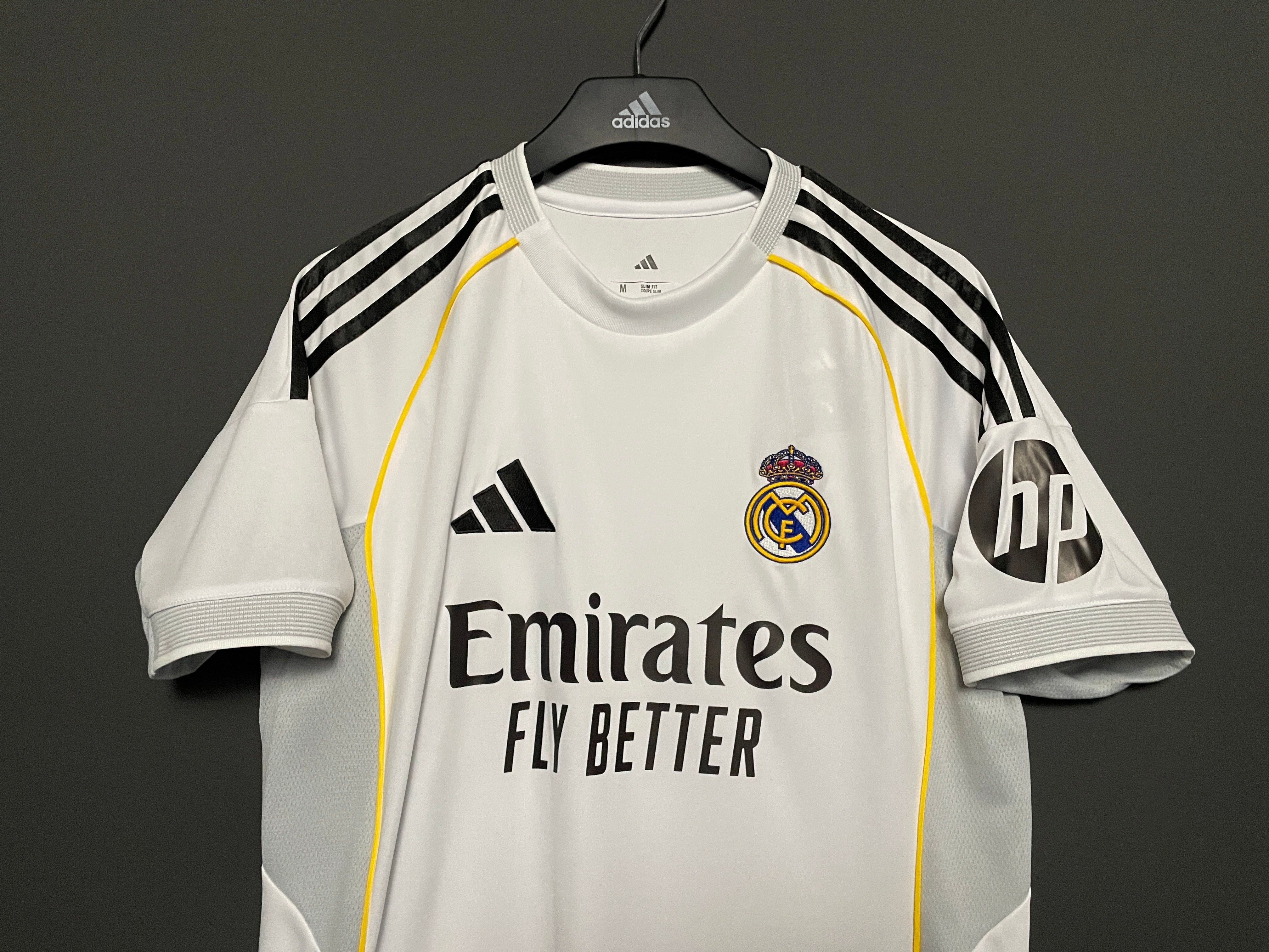 Real Madridin hemmatröja