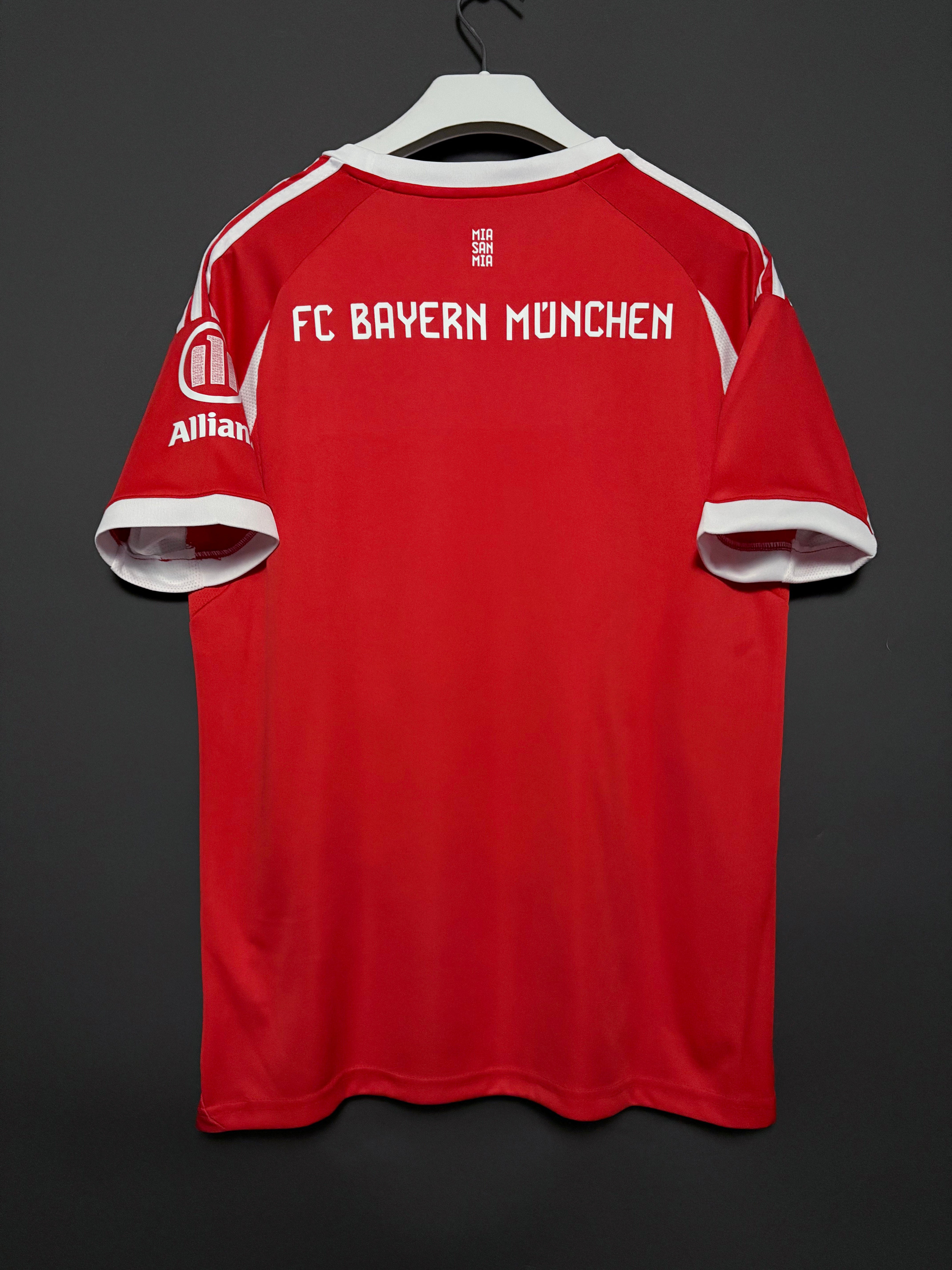 Bayern Münchenin hemmatröja