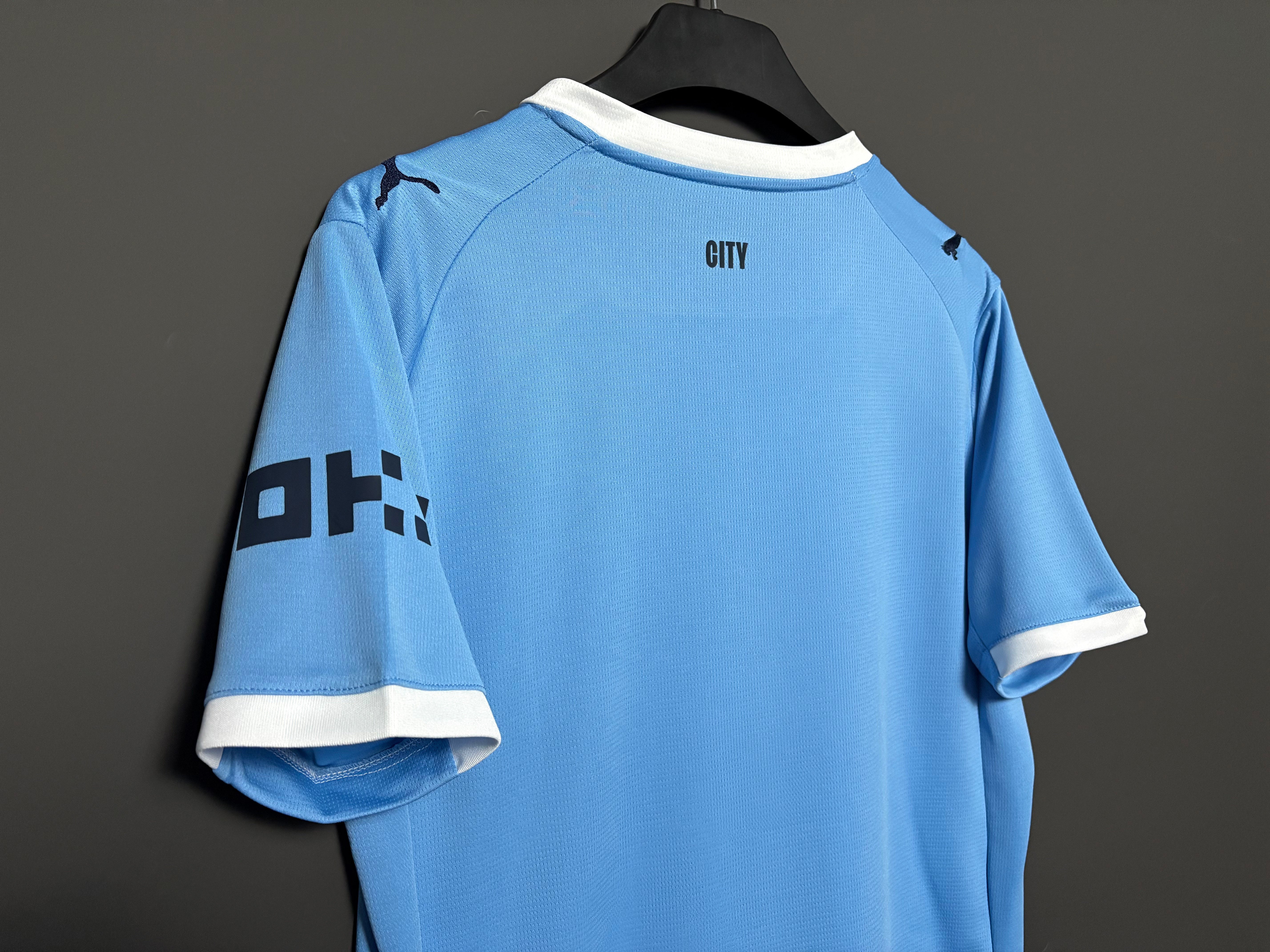 Manchester Cityn hemmatröja